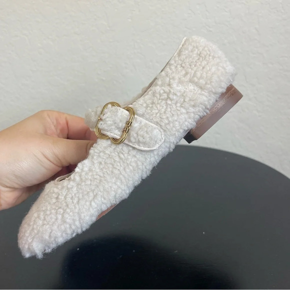 Sam Edelman Kids Cream Fuzzy Dress Shoes - Picture 7 of 11